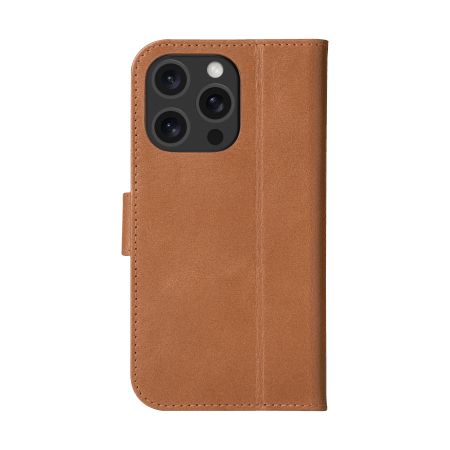 dbramante1928 Copenhagen 3 – skórzana obudowa ochronna do iPhone 16 Pro (tan)