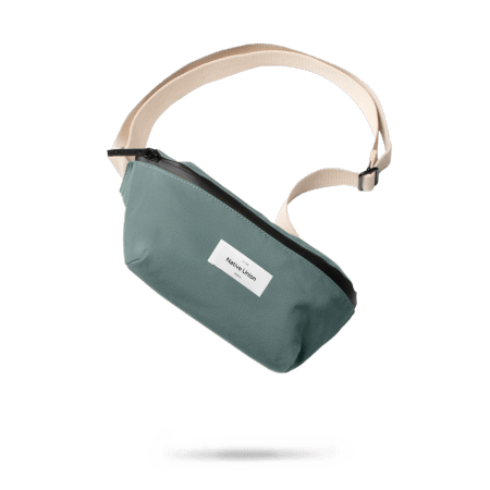 Native Union W.F.A Crossbody Pouch - nerka z kieszenią na AirTag, 1,5 L (slate green) 1 Native Union W.F.A Crossbody Pouch - nerka z kieszenią na AirTag, 1,5 L (slate green)